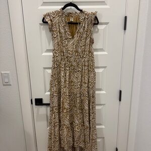 Chic Tan Paisley Midi Dress